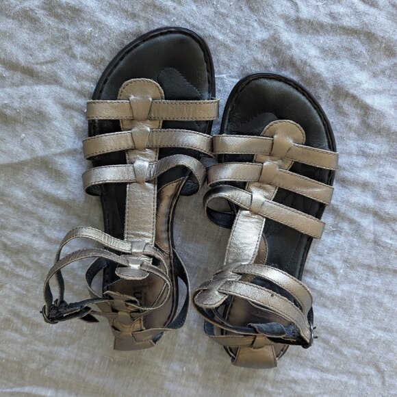 Born Women’s Gladiator Sandals in Metallic Copper Size US 9 - Picture 3 of 8